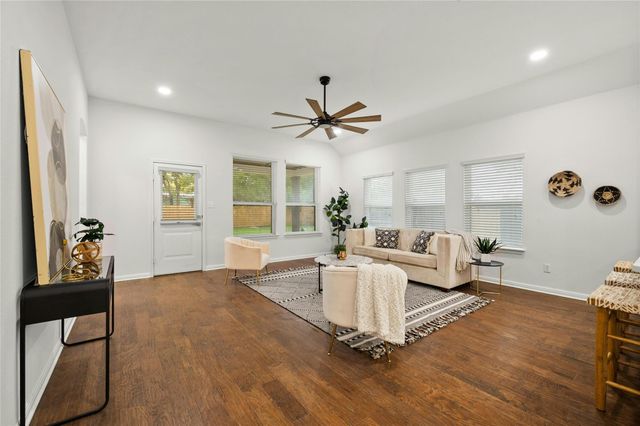 5010 N Fresco Drive DR, Austin, TX 78731