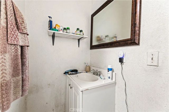 2532 Eastlake Avenue, Los Angeles, CA 90031