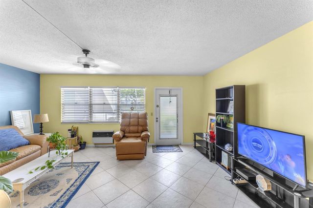 9 Prescott A 9, Deerfield Beach, FL 33442