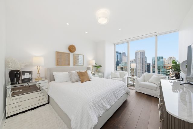 363 E Wacker Drive 2708, Chicago, IL 60601