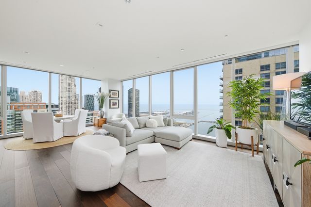 363 E Wacker Drive 2708, Chicago, IL 60601