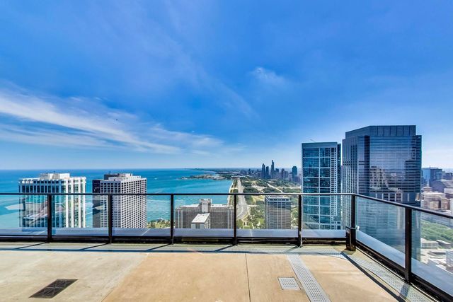 363 E Wacker Drive 2708, Chicago, IL 60601