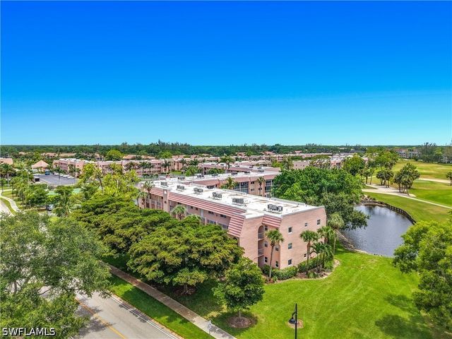 100 Forest Lakes BLVD 109, Naples, FL 34105