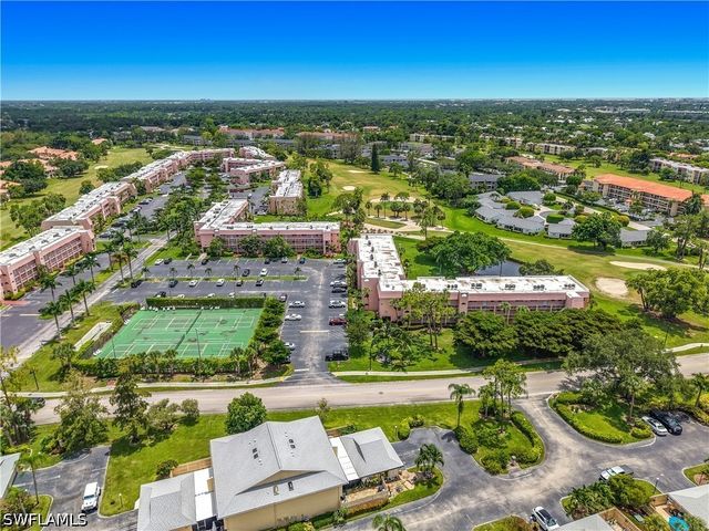 100 Forest Lakes BLVD 109, Naples, FL 34105