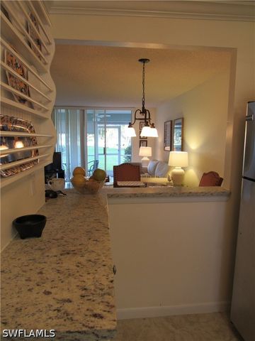 100 Forest Lakes BLVD 109, Naples, FL 34105