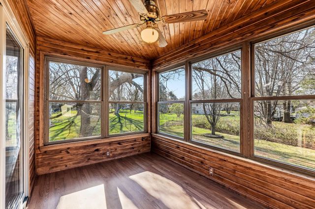 709 83rd Avenue N, Brooklyn Park, MN 55444