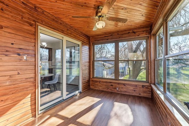 709 83rd Avenue N, Brooklyn Park, MN 55444