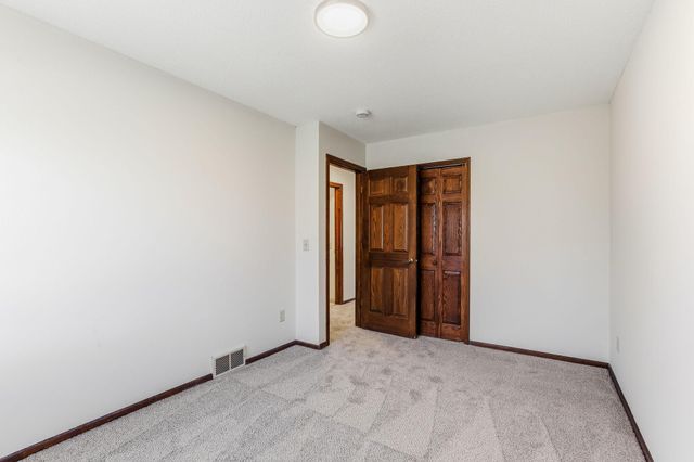 709 83rd Avenue N, Brooklyn Park, MN 55444