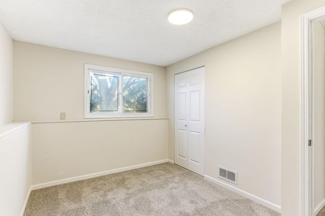 709 83rd Avenue N, Brooklyn Park, MN 55444