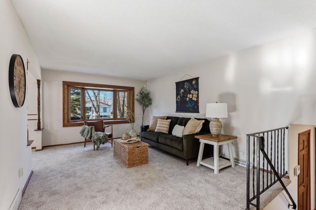 709 83rd Avenue N, Brooklyn Park, MN 55444