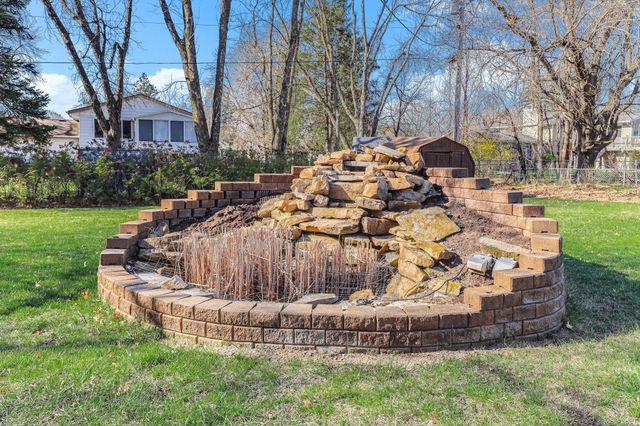 709 83rd Avenue N, Brooklyn Park, MN 55444