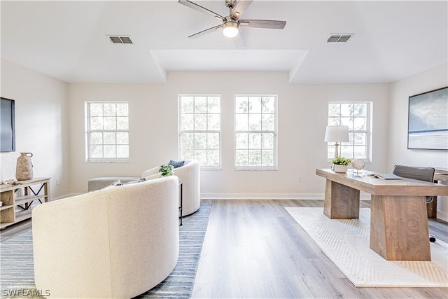 8188 Saratoga DR 703, Naples, FL 34113