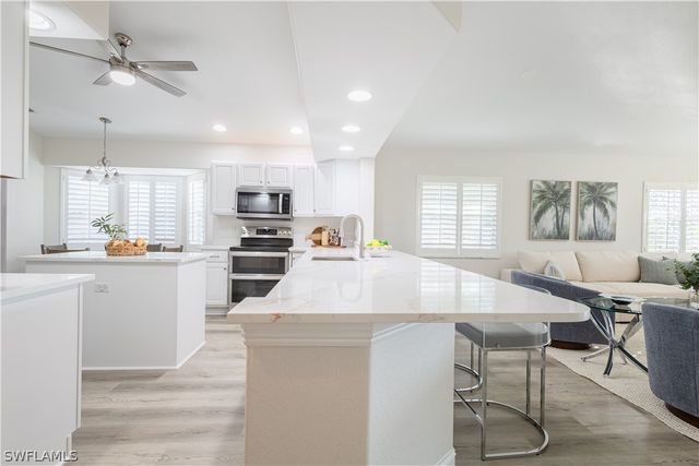 8188 Saratoga DR 703, Naples, FL 34113