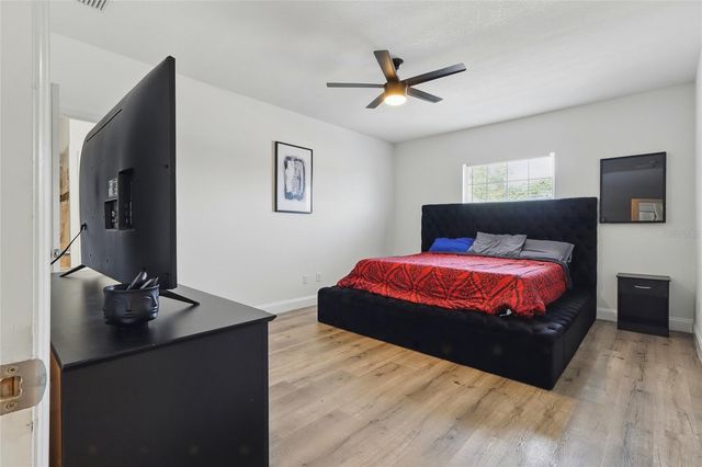 3024 W DOUGLAS ST, Tampa, FL 33607