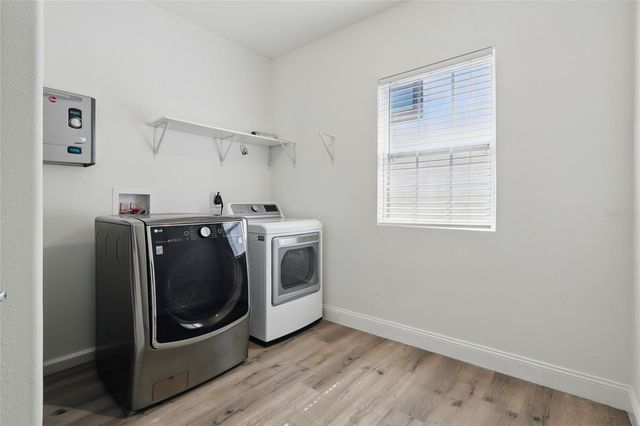 3024 W DOUGLAS ST, Tampa, FL 33607