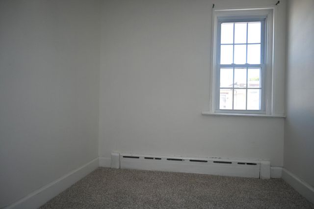 281 N WYCOMBE AVE, Lansdowne, PA 19050