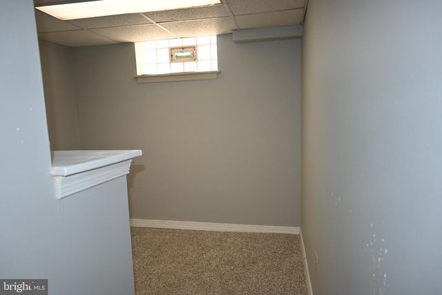 281 N WYCOMBE AVE, Lansdowne, PA 19050
