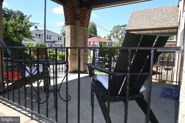 281 N WYCOMBE AVE, Lansdowne, PA 19050