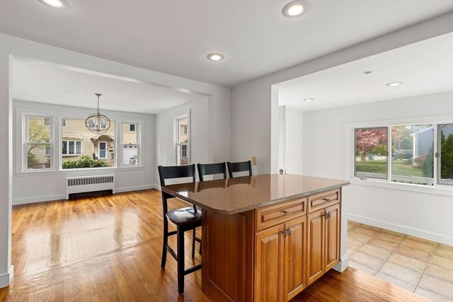 13 Munroe Ave, Woburn, MA 01801