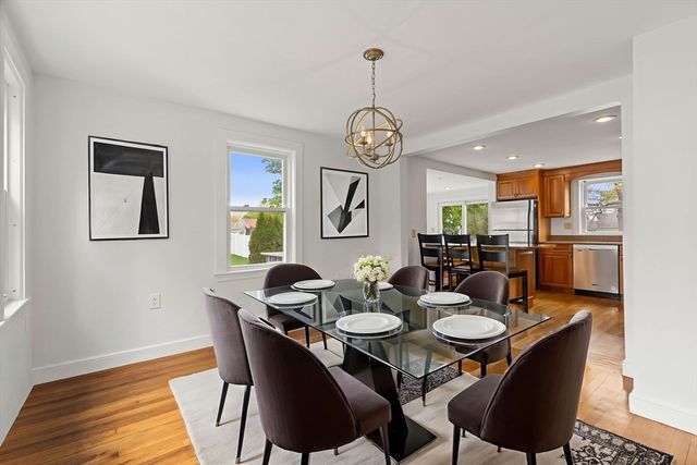 13 Munroe Ave, Woburn, MA 01801