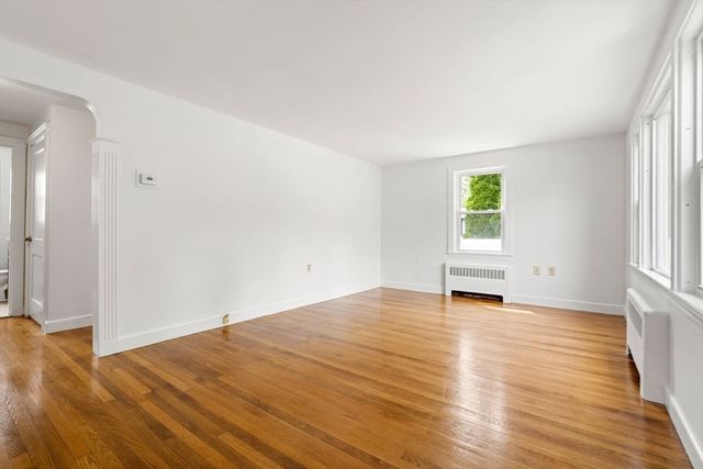 13 Munroe Ave, Woburn, MA 01801