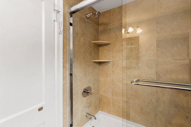 13 Munroe Ave, Woburn, MA 01801