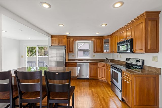 13 Munroe Ave, Woburn, MA 01801