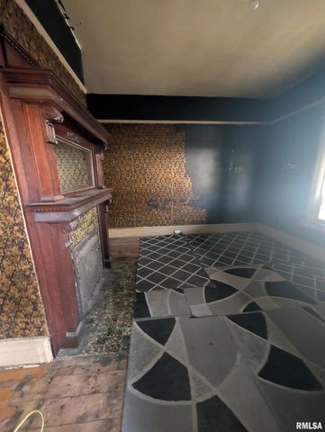 1802 BUTLER Street, Peoria, IL 61605