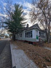 1802 BUTLER Street, Peoria, IL 61605