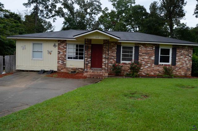 105 Woodland Court, Warner Robins, GA 31088