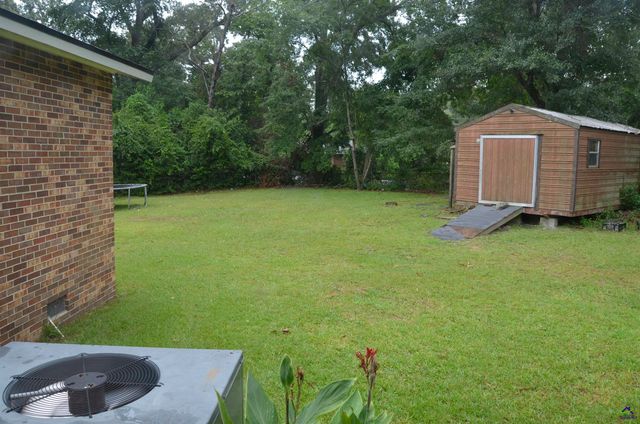 105 Woodland Court, Warner Robins, GA 31088
