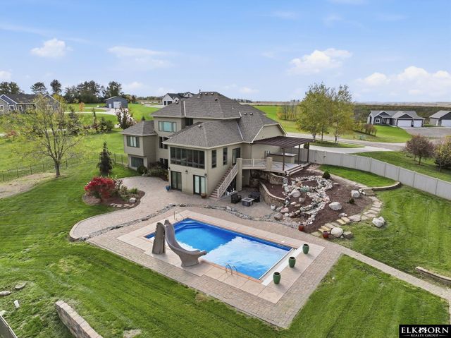 10996 Bobwhite Loop, Blair, NE 68008