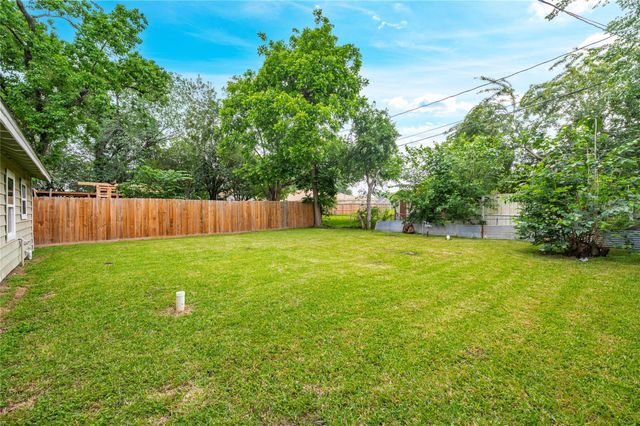 504 Burke Road, Pasadena, TX 77506