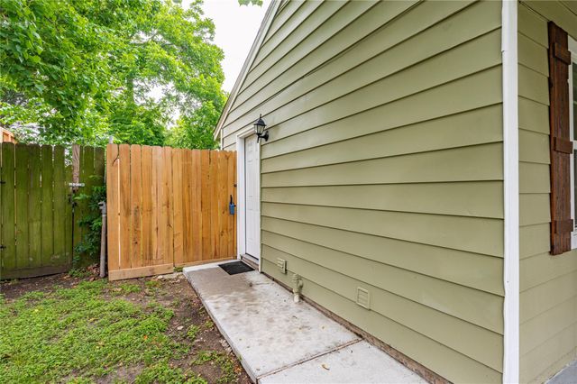 504 Burke Road, Pasadena, TX 77506