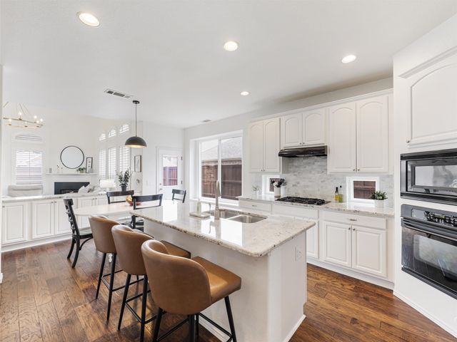 2373 Falcon Point Drive, Frisco, TX 75033