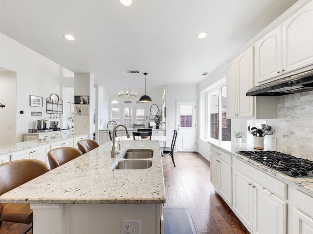 2373 Falcon Point Drive, Frisco, TX 75033