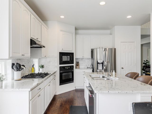 2373 Falcon Point Drive, Frisco, TX 75033
