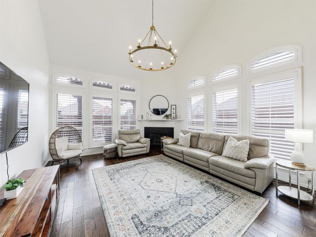 2373 Falcon Point Drive, Frisco, TX 75033