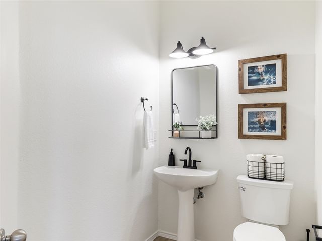 2373 Falcon Point Drive, Frisco, TX 75033