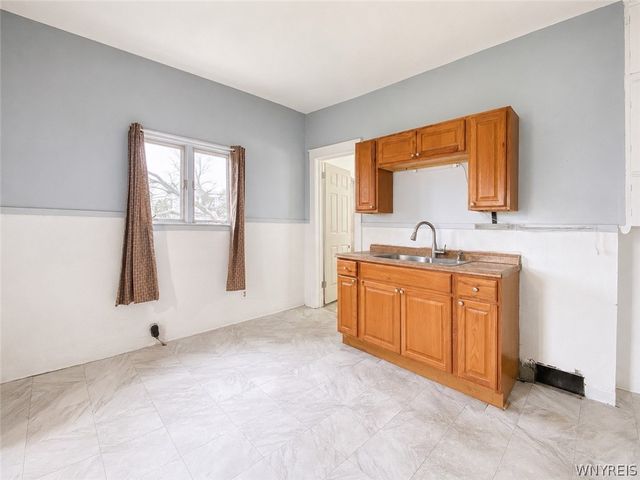 760 16th Street, Niagara Falls, NY 14301