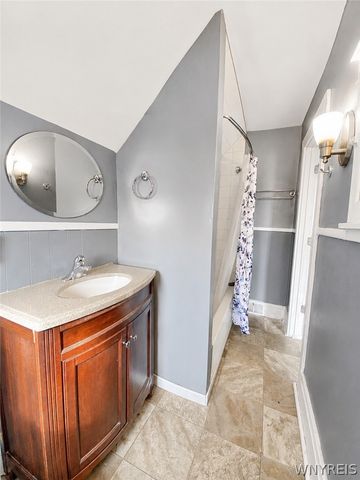 760 16th Street, Niagara Falls, NY 14301