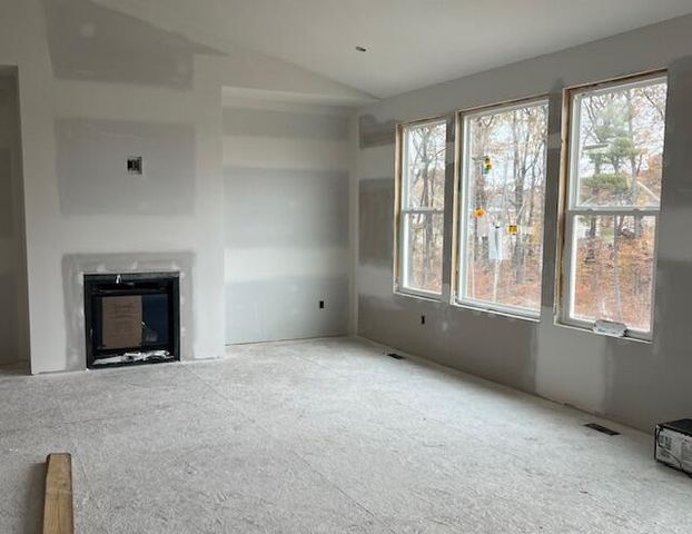 5816 Hillbrook Court, Belmont, MI 49306