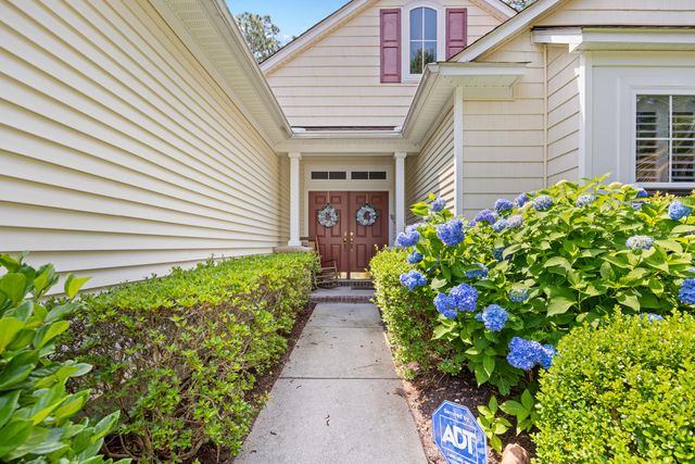 86 Wickham Court, Pawleys Island, SC 29585