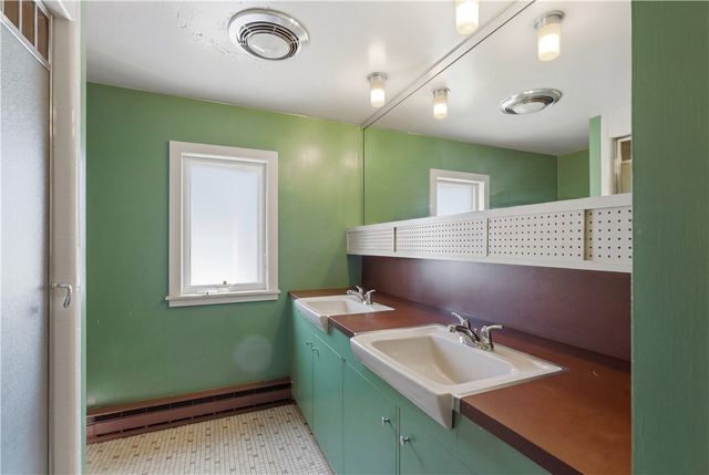 111 Roger Williams Circle, Cranston, RI 02905