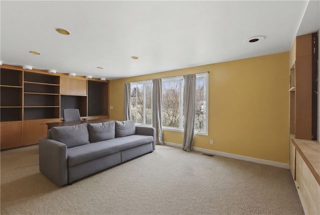 111 Roger Williams Circle, Cranston, RI 02905