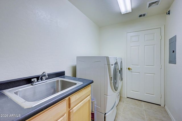 19700 N 76TH Street 2070, Scottsdale, AZ 85255