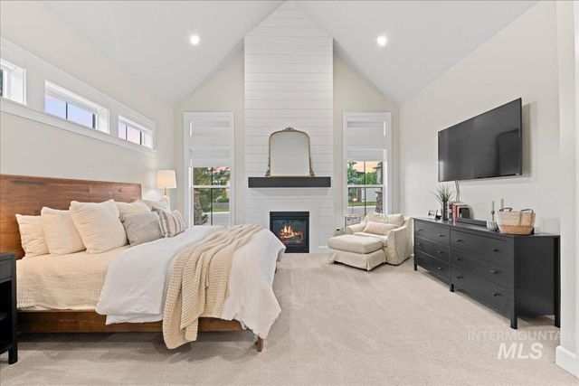 9709 W Snowcap Dr, Boise, ID 83709