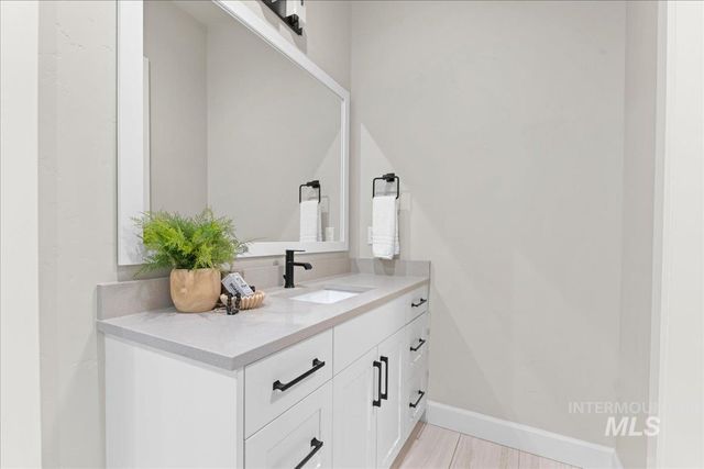 9709 W Snowcap Dr, Boise, ID 83709