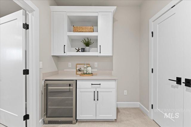 9709 W Snowcap Dr, Boise, ID 83709