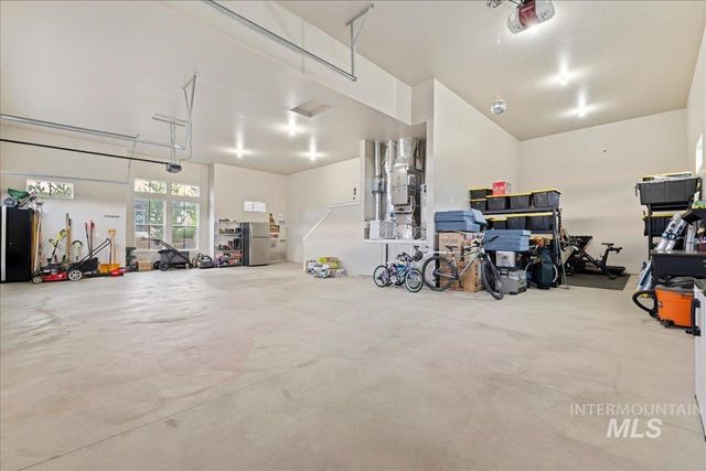 9709 W Snowcap Dr, Boise, ID 83709